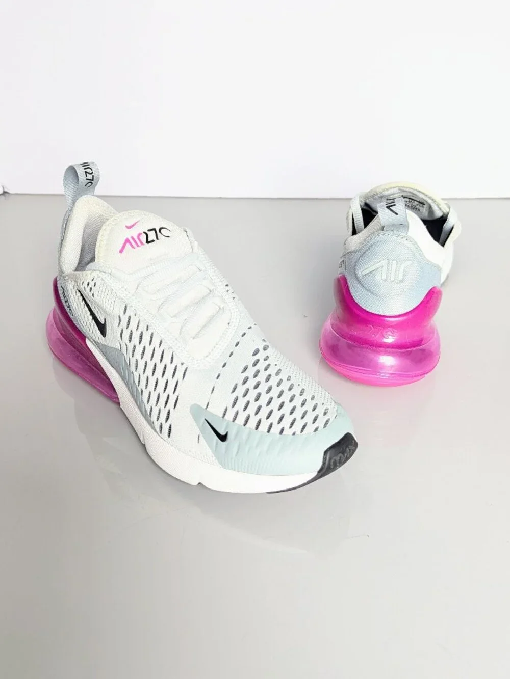 Nike Air Max 270 Barely Gray Fuschia Sneaker Size 7.5 Comfort Stretch Running